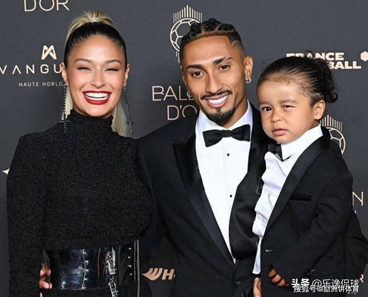 荣膺金球奖, 至超越了传, 曼的边路好